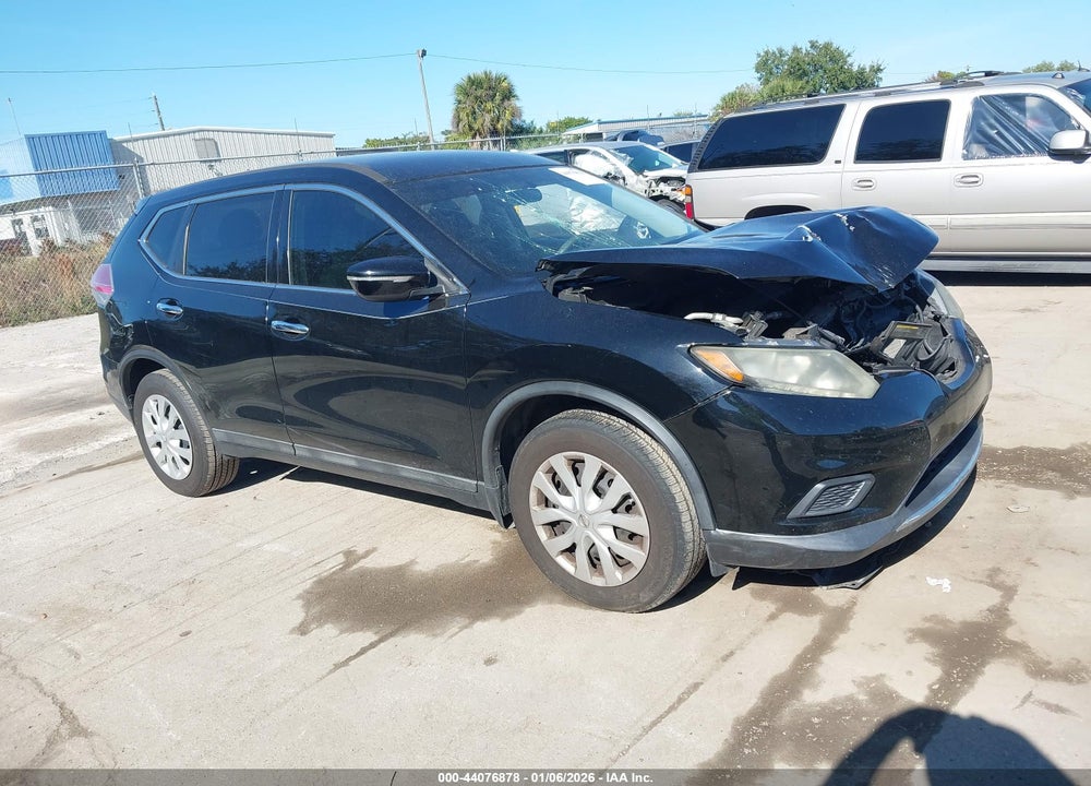 2015 NISSAN ROGUE S VIN: 5N1AT2ML1FC826614