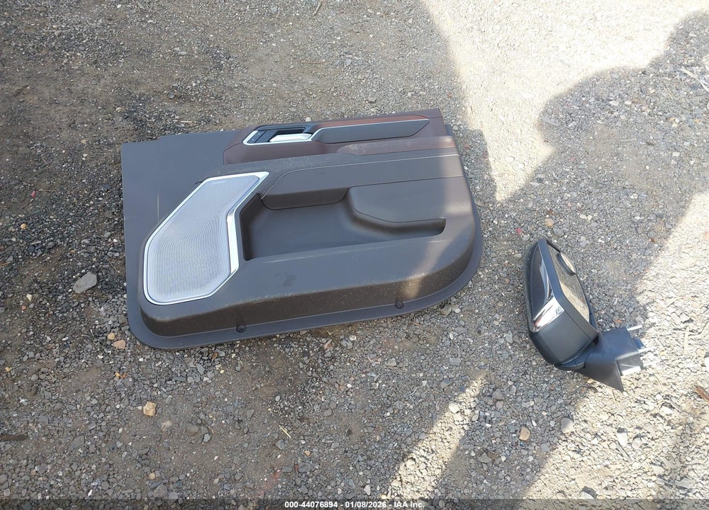 2025 GMC SIERRA 1500 4WD  SHORT BOX DENALI VIN: 1GTUUGED4SZ326179