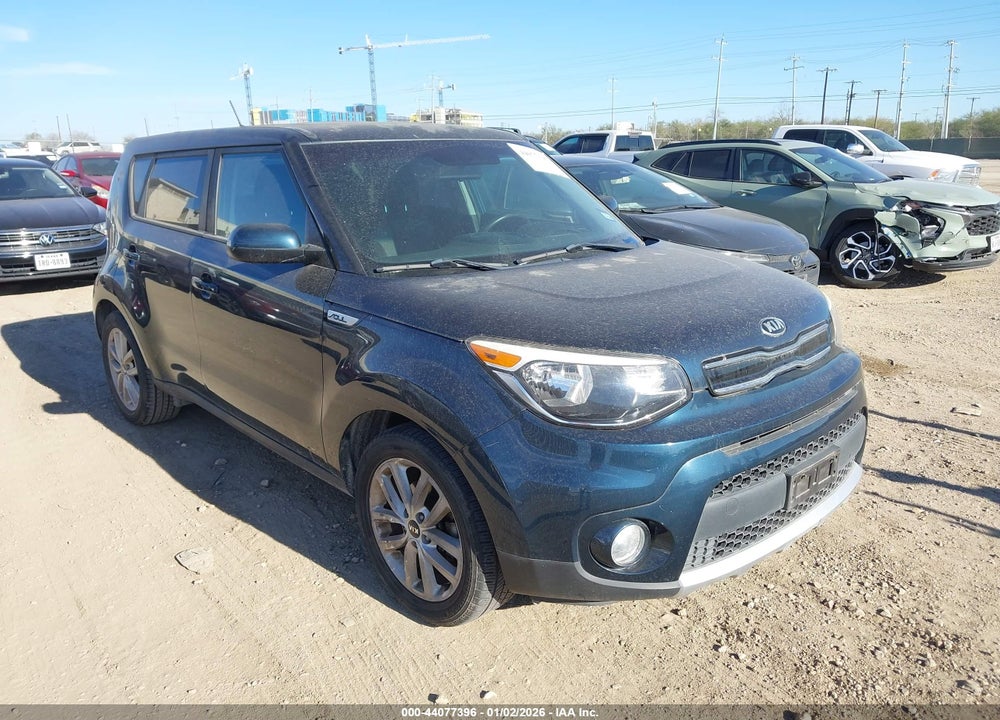 2017 KIA SOUL + VIN: KNDJP3A5XH7464444