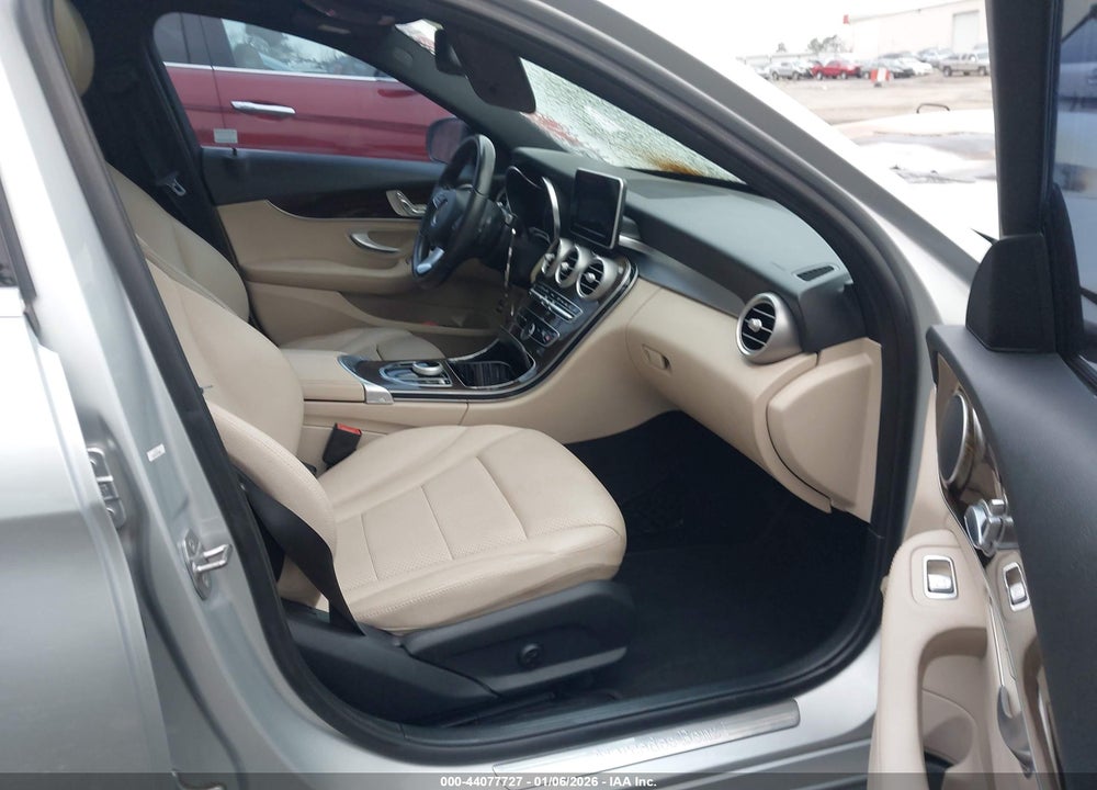 2018 MERCEDES-BENZ C 300 VIN: WDDWF4JB5JR323804
