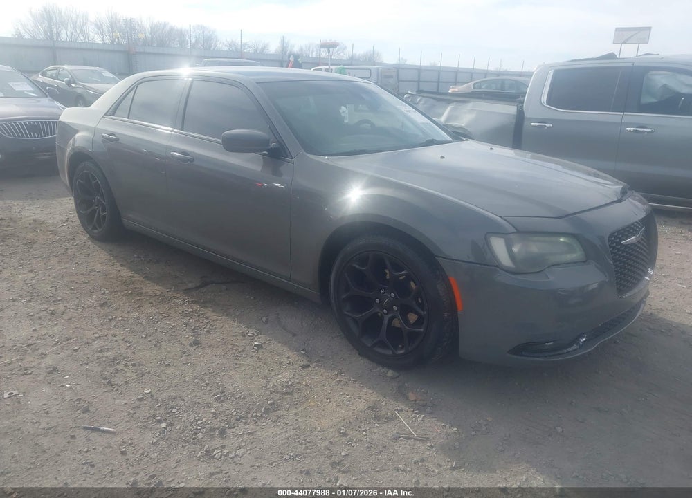 2019 CHRYSLER 300 300S VIN: 2C3CCABG4KH562846