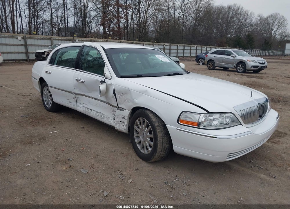 2006 LINCOLN TOWN CAR SIGNATURE VIN: 1LNHM81V96Y646787