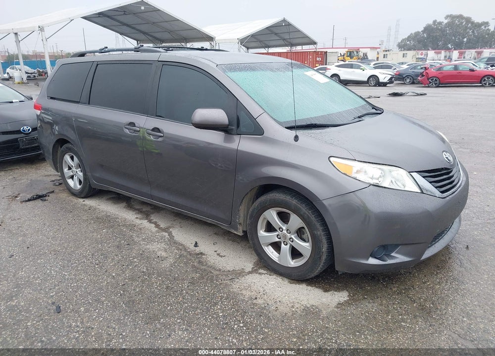 2011 TOYOTA SIENNA LE V6 VIN: 5TDKK3DC5BS023685