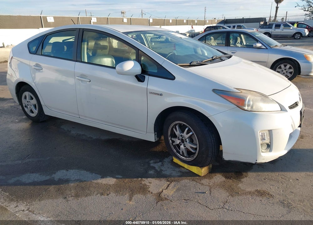 2011 TOYOTA PRIUS TWO VIN: JTDKN3DU1B1473587