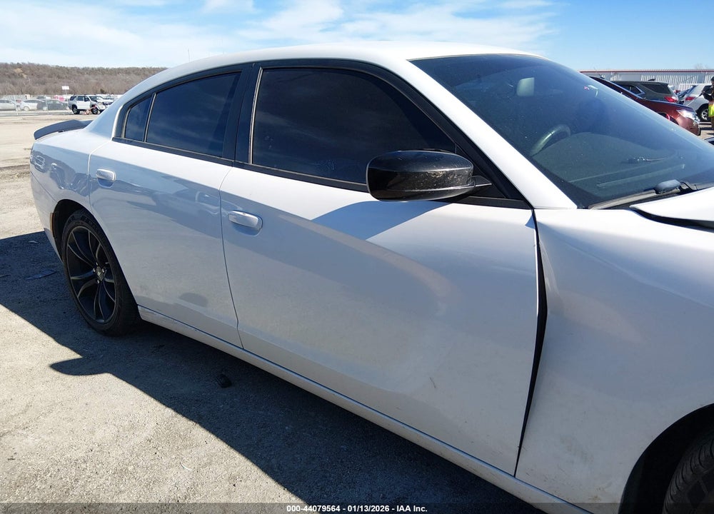 2017 DODGE CHARGER SE RWD VIN: 2C3CDXBGXHH643522