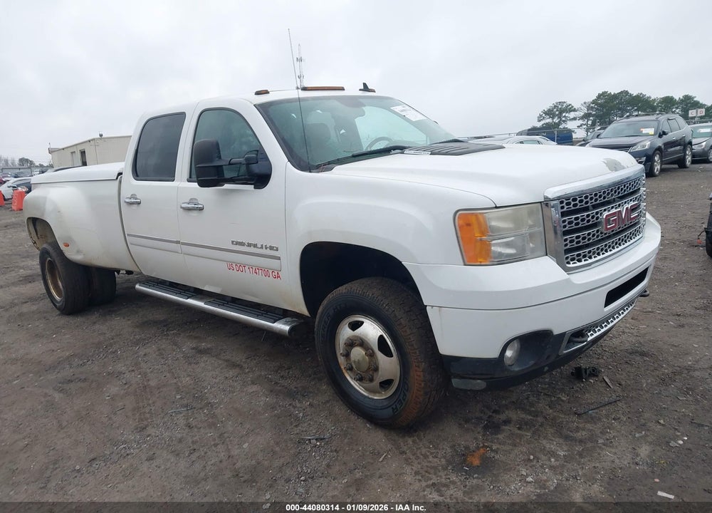 2013 GMC SIERRA 3500HD DENALI VIN: 1GT426C87DF245770