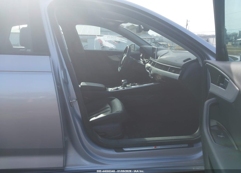 2017 AUDI A4 2.0T SEASON OF  PREMIUM VIN: WAUDNAF4XHN044540