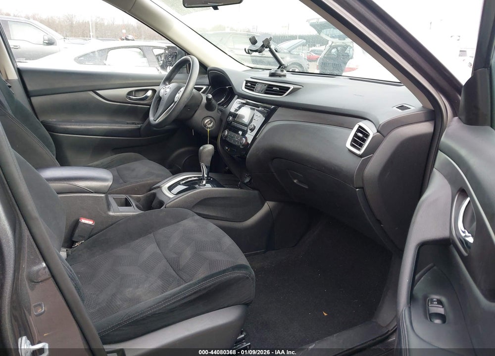 2016 NISSAN ROGUE S VIN: 5N1AT2MV1GC921516