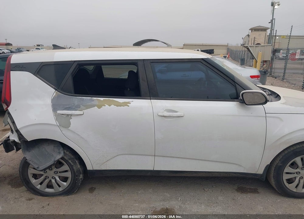2020 KIA SOUL LX VIN: KNDJ23AU5L7040488