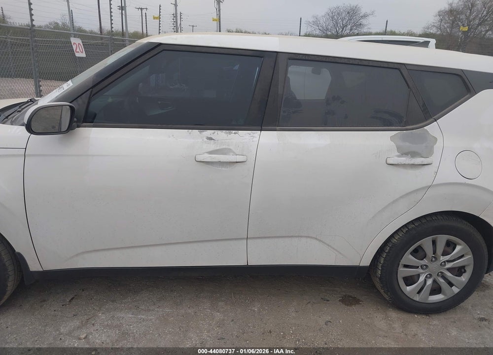 2020 KIA SOUL LX VIN: KNDJ23AU5L7040488
