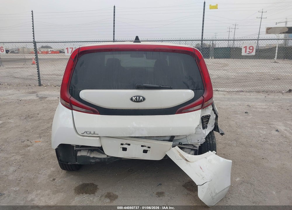 2020 KIA SOUL LX VIN: KNDJ23AU5L7040488