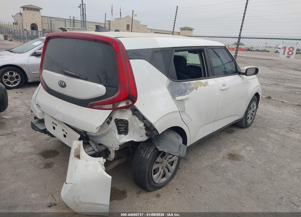 2020 KIA SOUL LX VIN: KNDJ23AU5L7040488