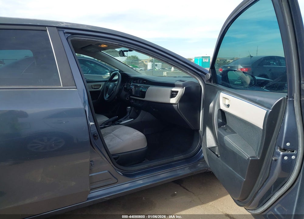 2015 TOYOTA COROLLA LE VIN: 5YFBURHEXFP265847
