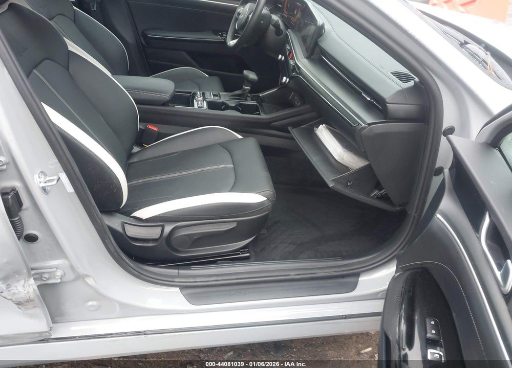 2025 KIA K5 GT-LINE VIN: KNAG64J75S5371142