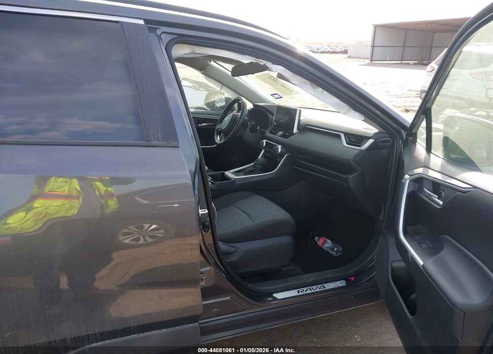 2025 TOYOTA RAV4 XLE VIN: 2T3W1RFV8SC349583