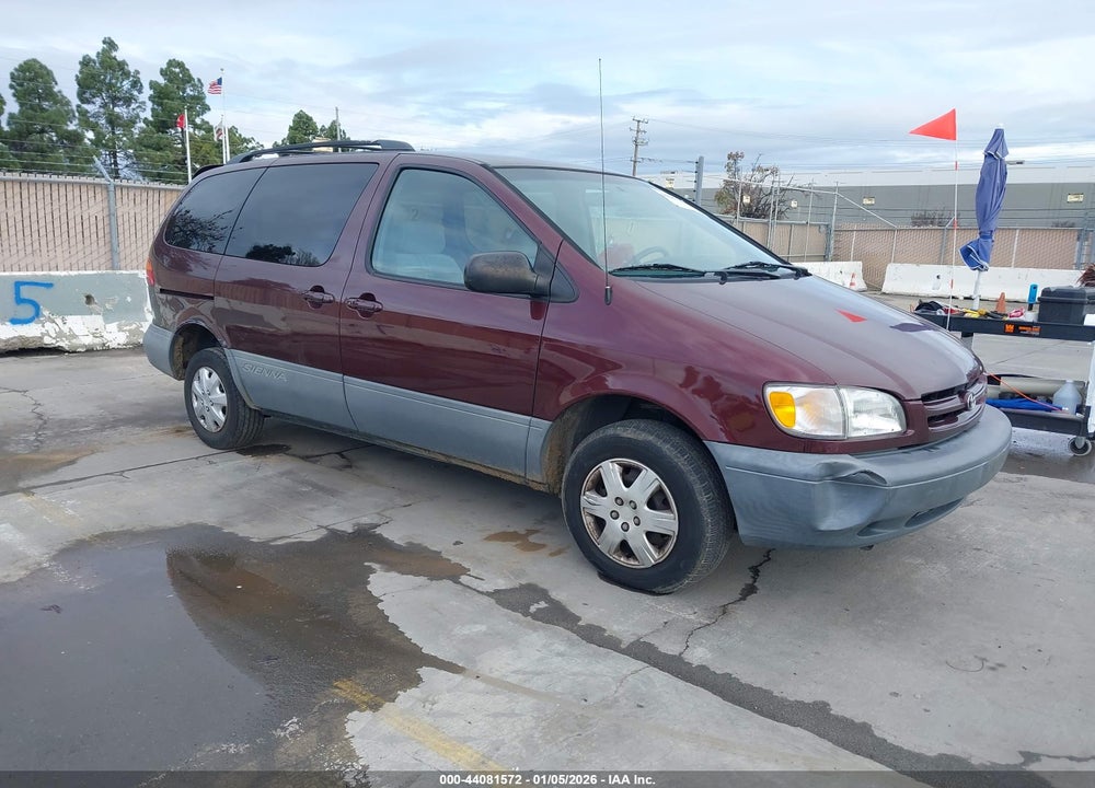 2000 TOYOTA SIENNA LE VIN: 4T3ZF13C5YU310749