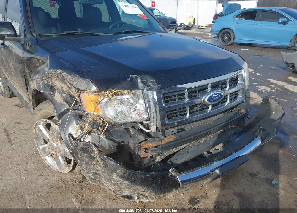 2010 FORD ESCAPE LIMITED VIN: 1FMCU0E77AKD38083