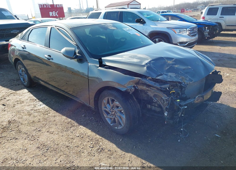 2024 HYUNDAI ELANTRA SEL VIN: KMHLM4DG9RU757917