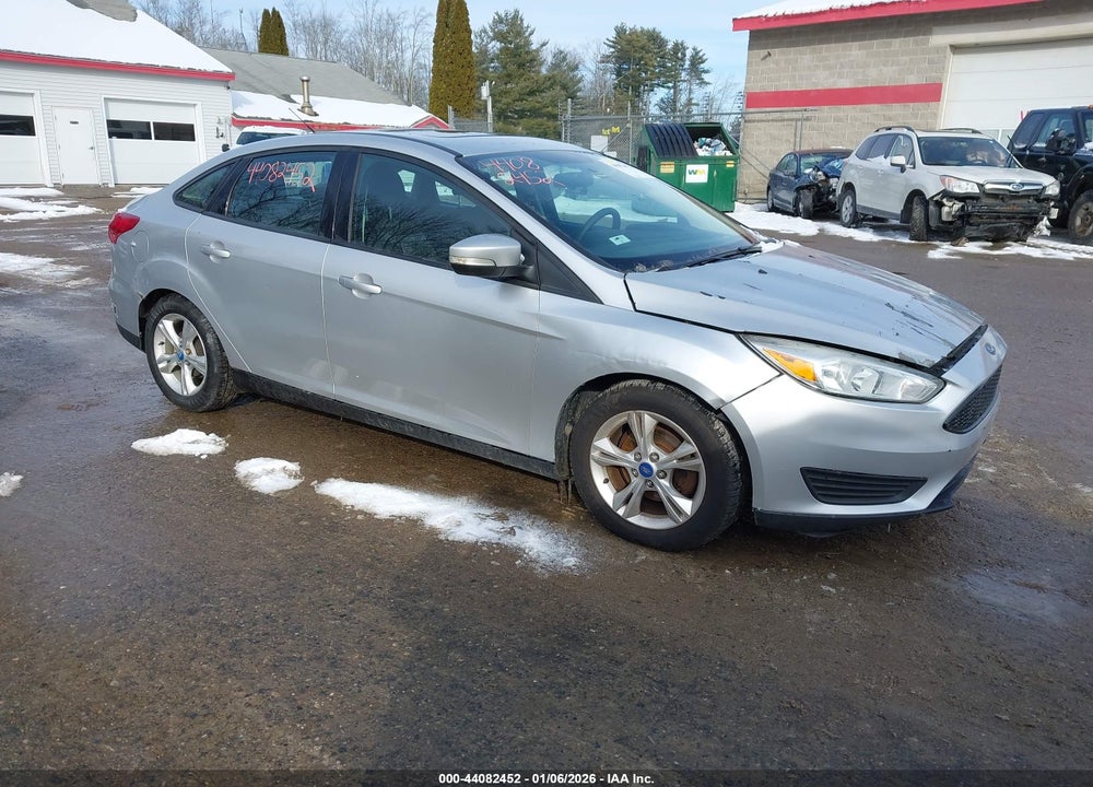2015 FORD FOCUS SE VIN: 1FADP3F27FL303765
