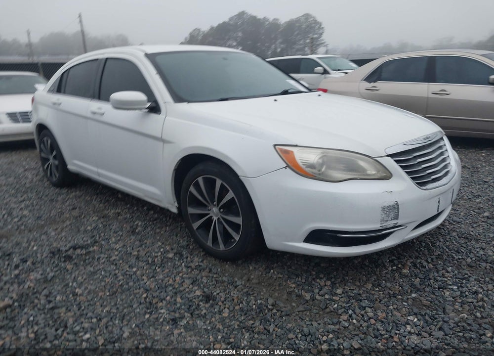 2013 CHRYSLER 200 LIMITED VIN: 1C3CCBCG7DN595743