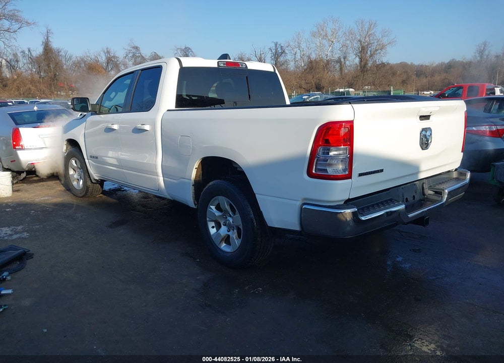 2021 RAM 1500 BIG HORN  4X2 6'4 BOX VIN: 1C6RREBG1MN747238