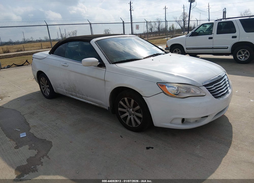 2014 CHRYSLER 200 TOURING VIN: 1C3BCBEBXEN158298