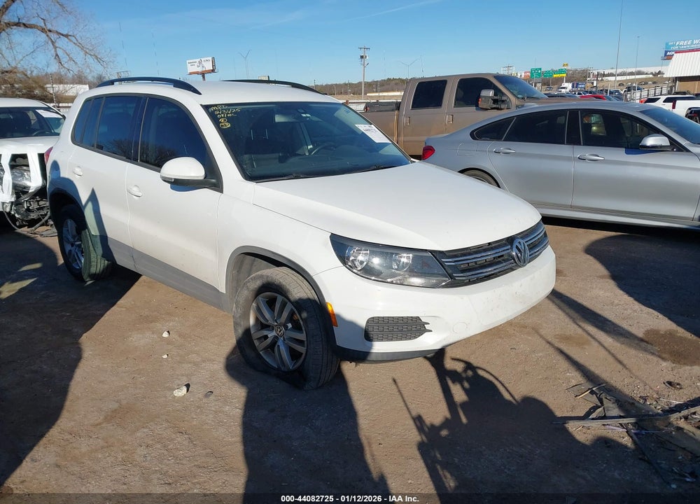 2016 VOLKSWAGEN TIGUAN S VIN: WVGAV7AX5GW516657