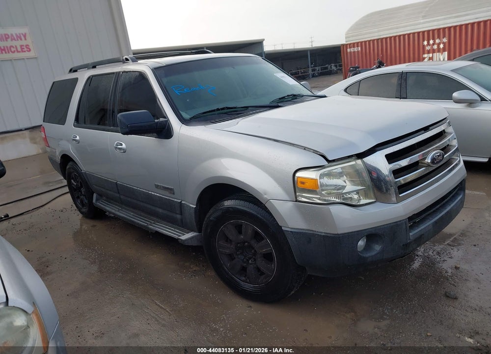 2007 FORD EXPEDITION XLT VIN: 1FMFU15507LA43220