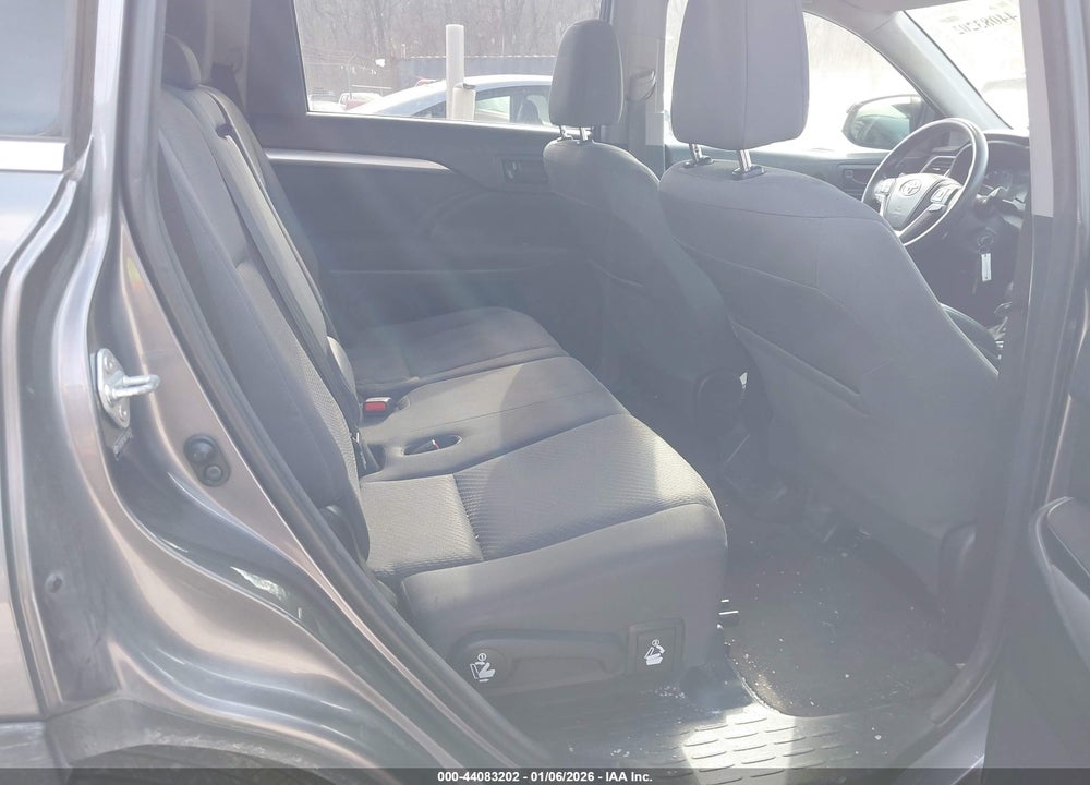 2014 TOYOTA HIGHLANDER LE VIN: 5TDZARFH8ES006655