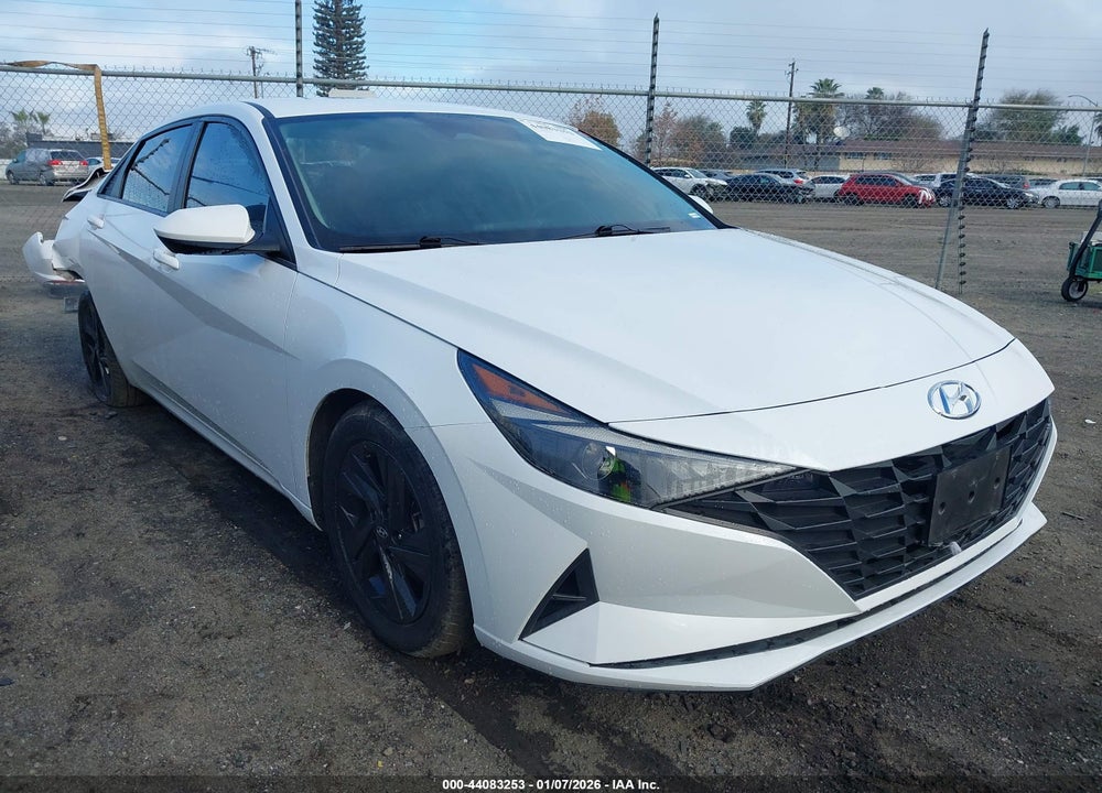 2021 HYUNDAI ELANTRA SEL VIN: 5NPLM4AG5MH030026