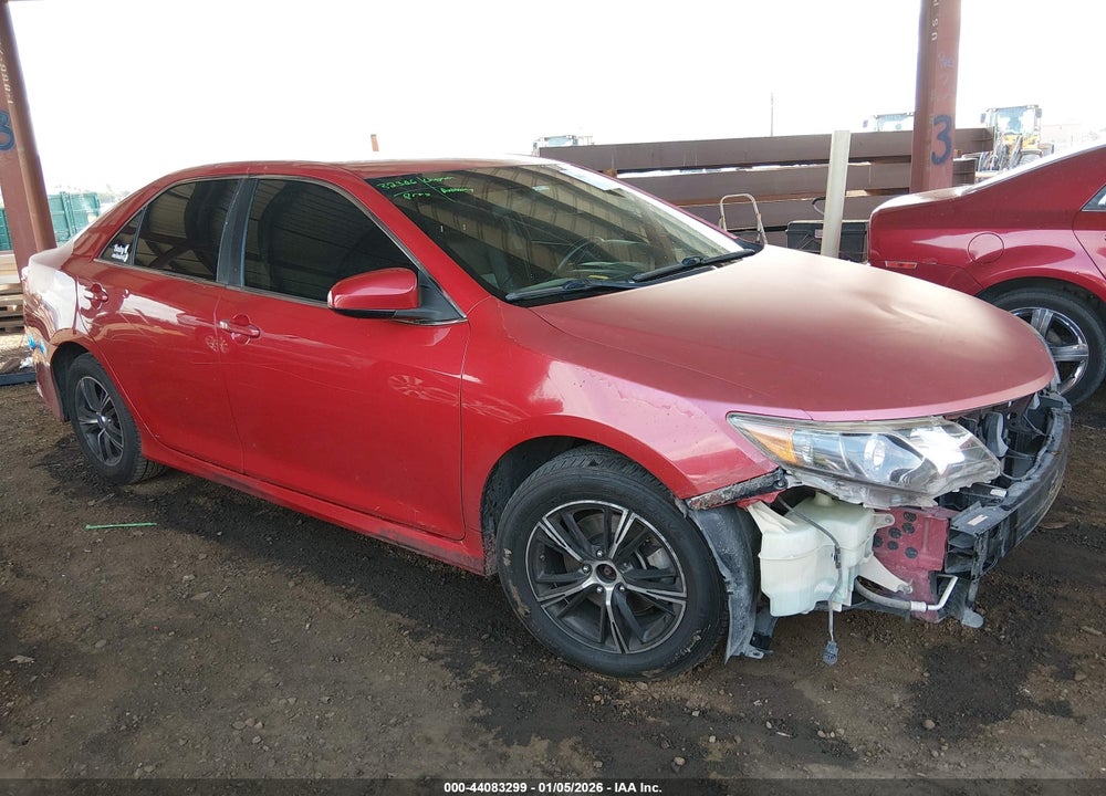 2014 TOYOTA CAMRY SE VIN: 4T1BF1FK4EU835777