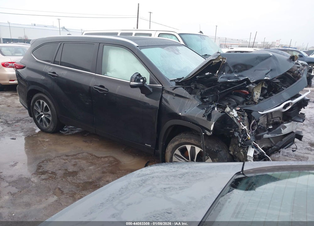 2023 TOYOTA HIGHLANDER HYBRID XLE VIN: 5TDKBRCH3PS593076