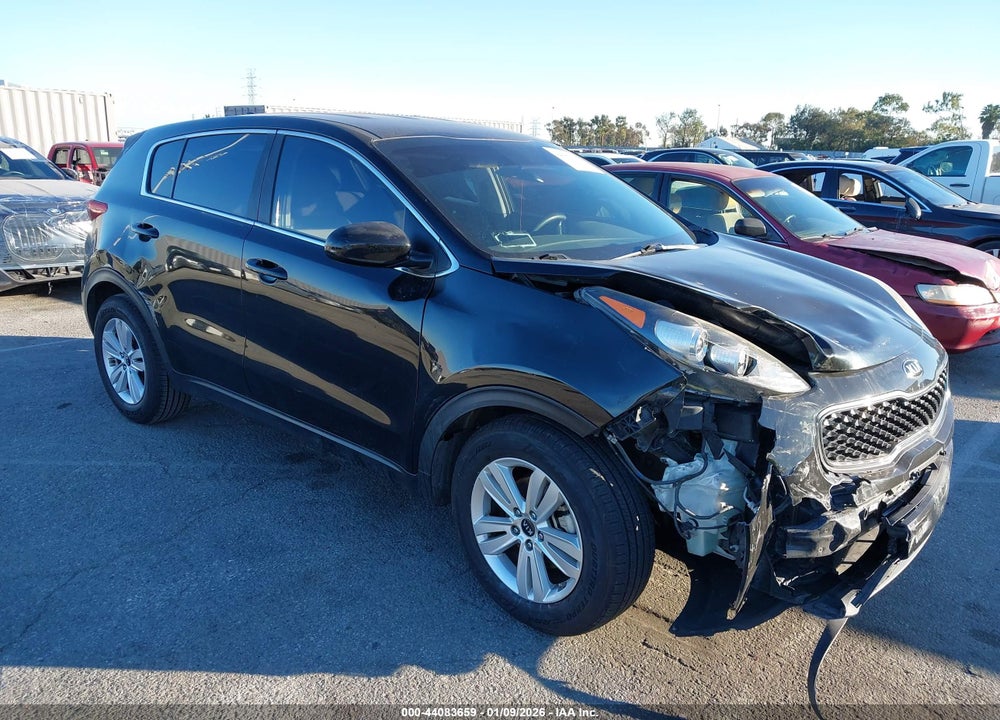 2018 KIA SPORTAGE LX VIN: KNDPM3AC3J7325764