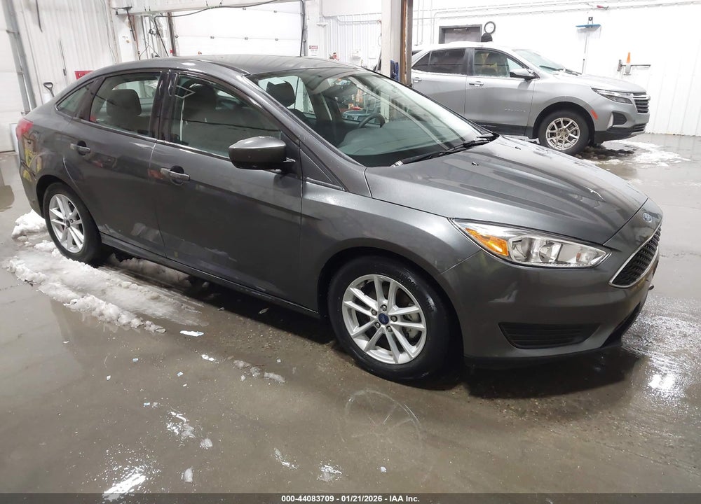 2018 FORD FOCUS SE VIN: 1FADP3F22JL329103