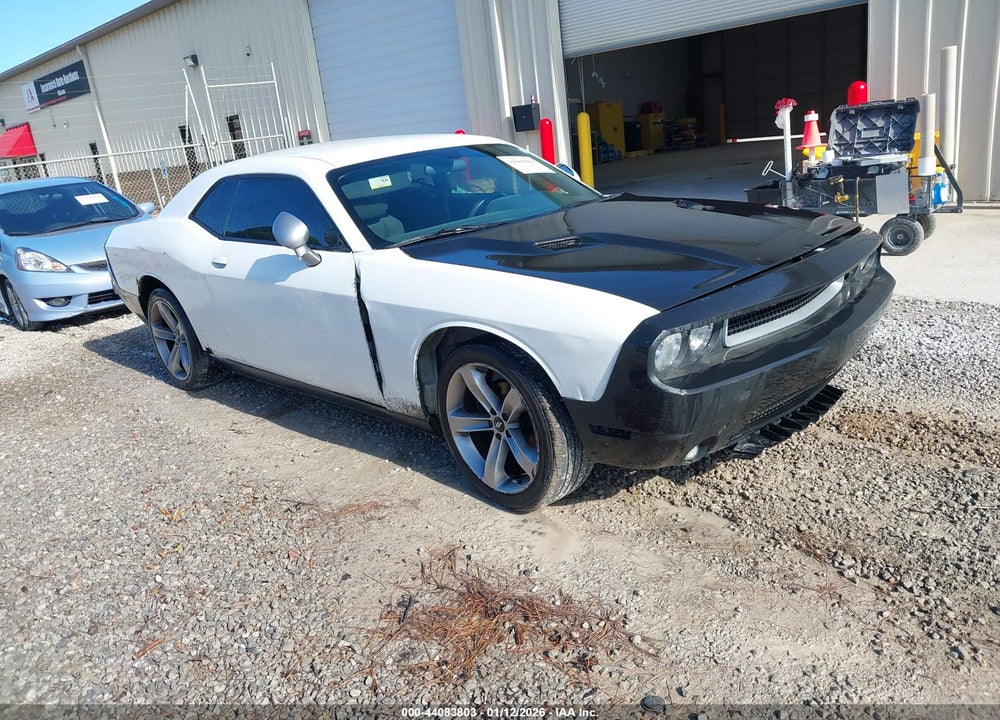 2011 DODGE CHALLENGER VIN: 2B3CJ4DG2BH604321