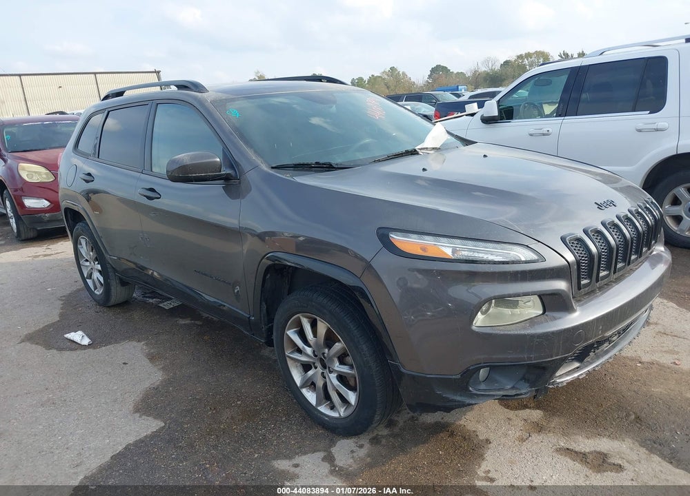 2018 JEEP CHEROKEE LATITUDE TECH CONNECT FWD VIN: 1C4PJLCB3JD588285