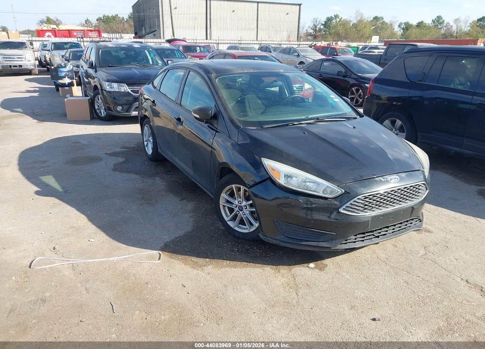 2015 FORD FOCUS SE VIN: 1FADP3F26FL374536