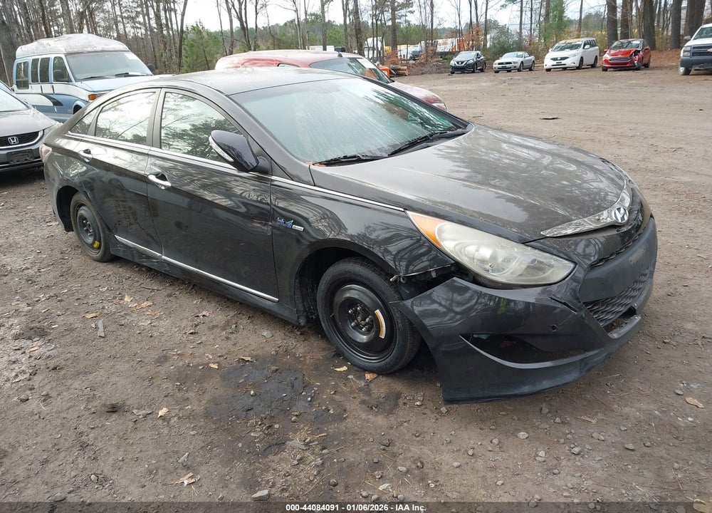 2013 HYUNDAI SONATA HYBRID VIN: KMHEC4A45DA085273