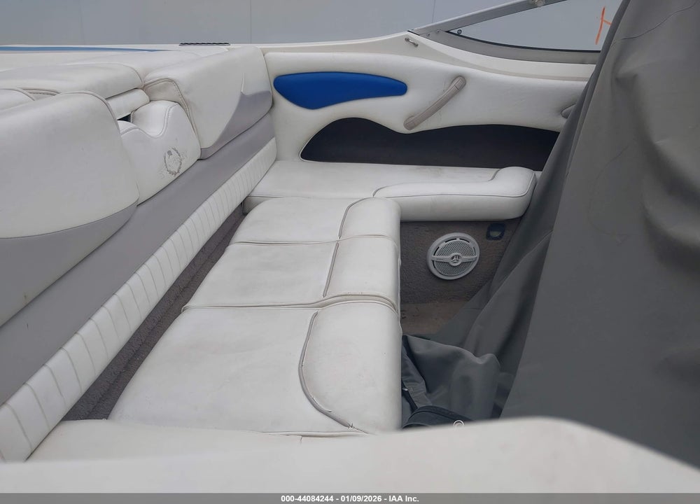 2008 STINGRAY LR W/ TRAILER VIN: 1W7B1222081004194