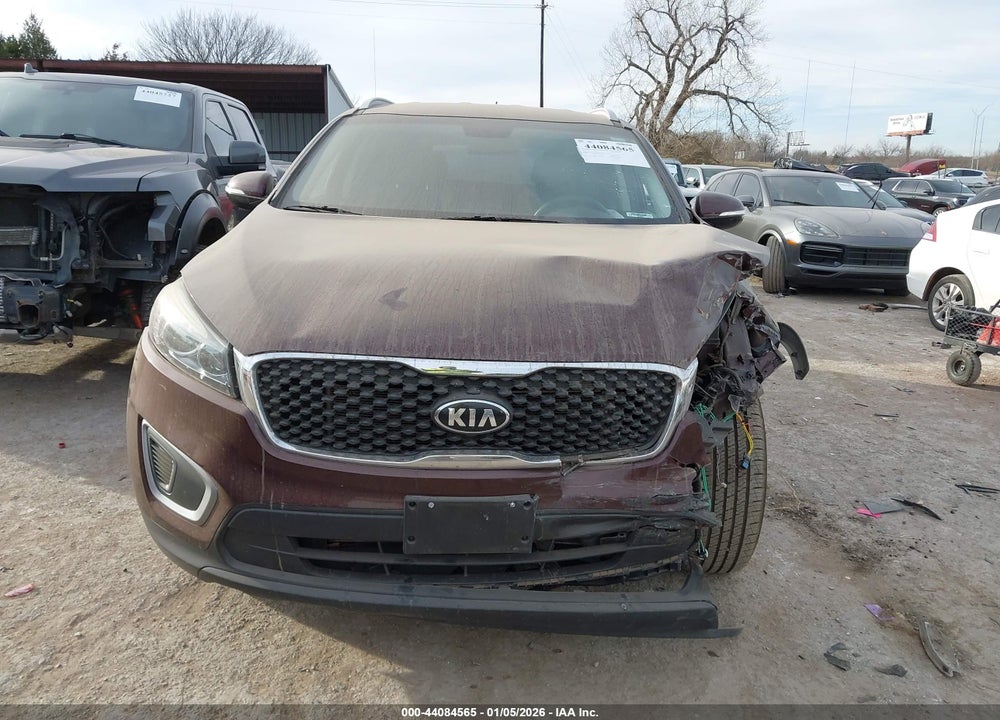 2016 KIA SORENTO 2.4L LX VIN: 5XYPG4A3XGG123884