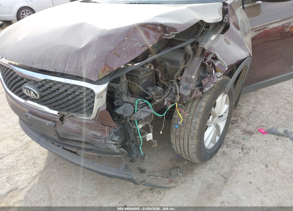 2016 KIA SORENTO 2.4L LX VIN: 5XYPG4A3XGG123884