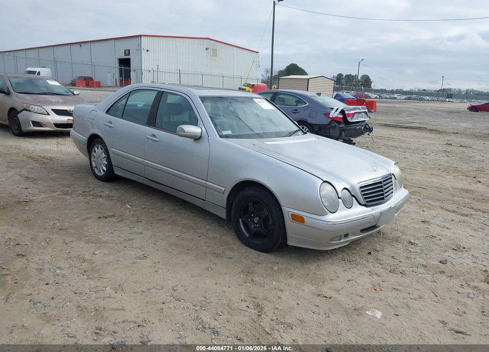 2000 MERCEDES-BENZ E 320 VIN: WDBJF65J5YB147534