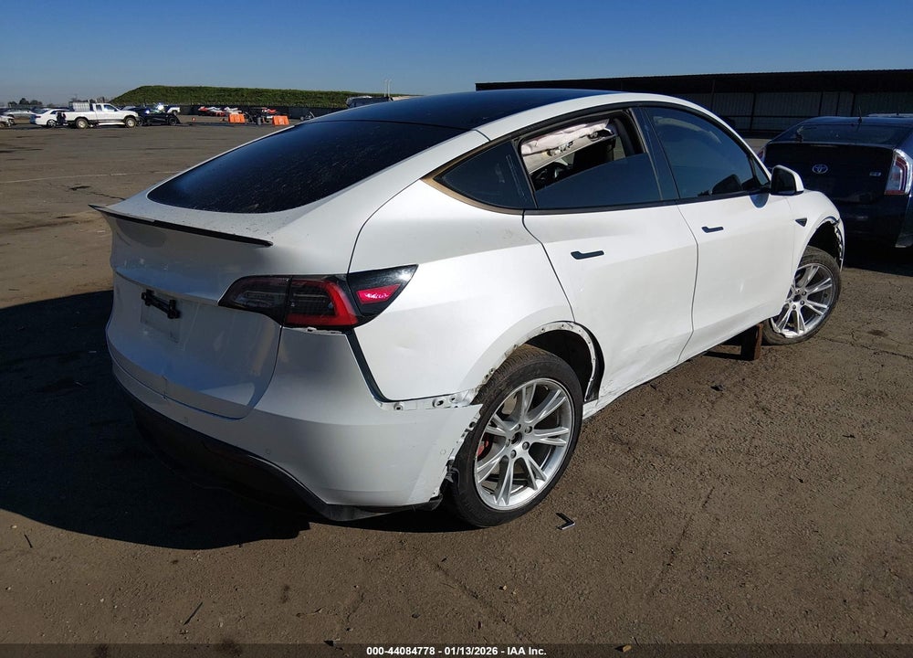 2020 TESLA MODEL Y LONG RANGE DUAL MOTOR ALL-WHEEL DRIVE VIN: 5YJYGDEE1LF056089