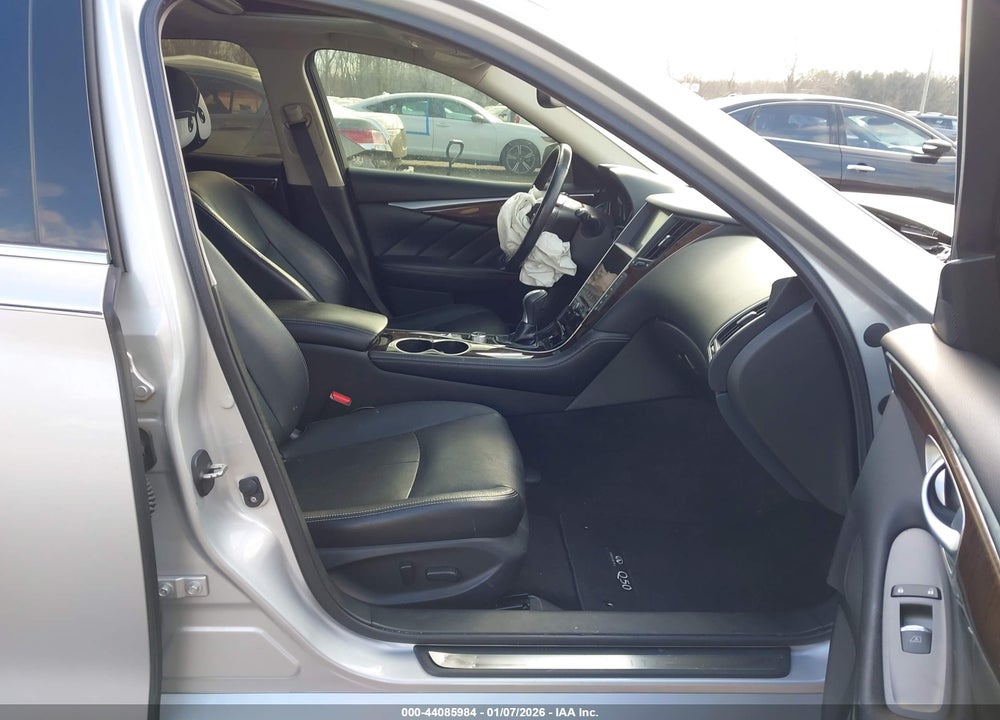 2015 INFINITI Q50 PREMIUM VIN: JN1BV7AR1FM409838