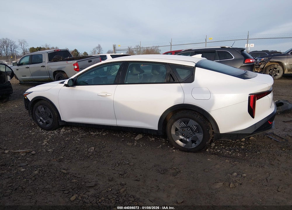 2025 KIA K4 LX VIN: 3KPFT4DE8SE014284