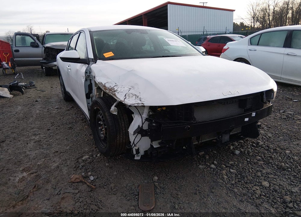 2025 KIA K4 LX VIN: 3KPFT4DE8SE014284