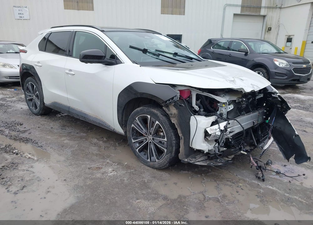 2024 TOYOTA BZ4X LIMITED VIN: JTMABACA9RA051870