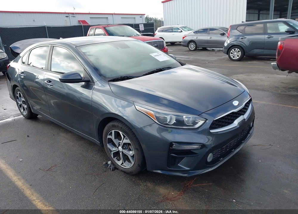 2019 KIA FORTE LXS VIN: 3KPF24AD4KE020842