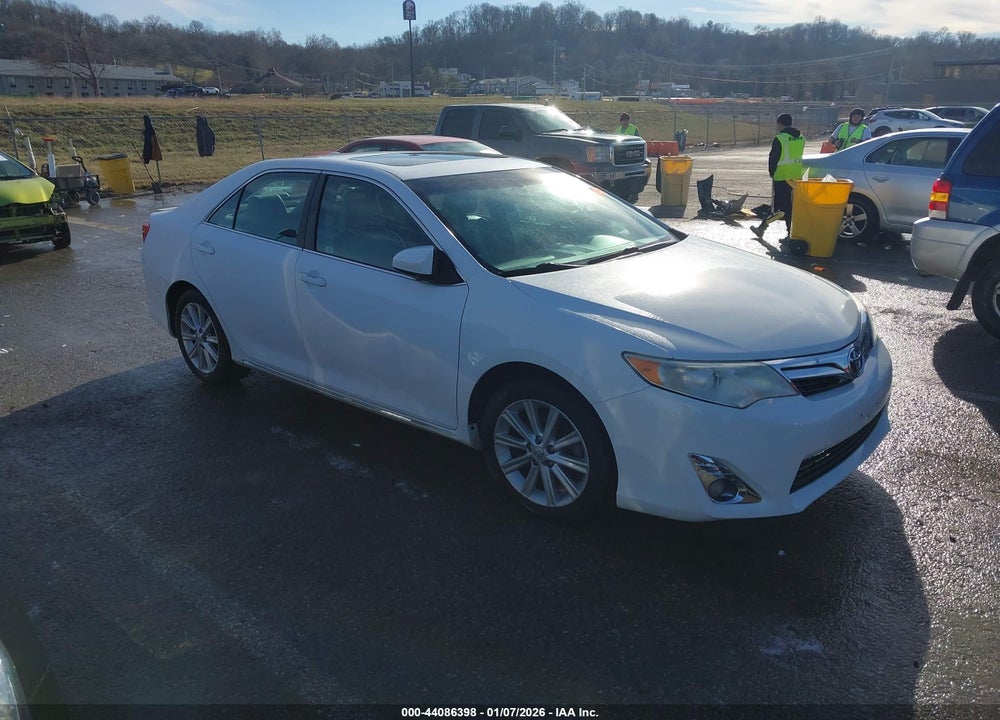 2014 TOYOTA CAMRY XLE VIN: 4T4BF1FK8ER360706