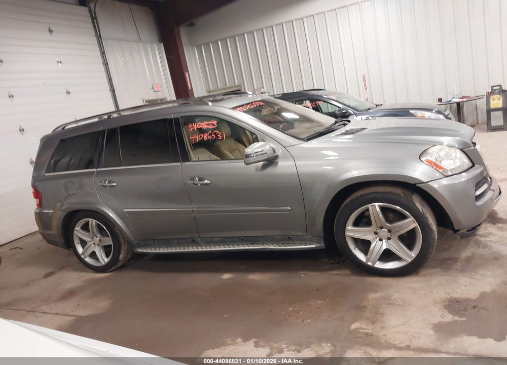 2011 MERCEDES-BENZ GL 550 4MATIC VIN: 4JGBF8GE9BA667682